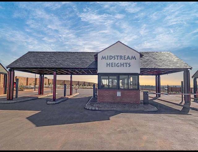 4 BEDROOM HOUSE FOR SALE IN MIDSTREAM HEIGHTS